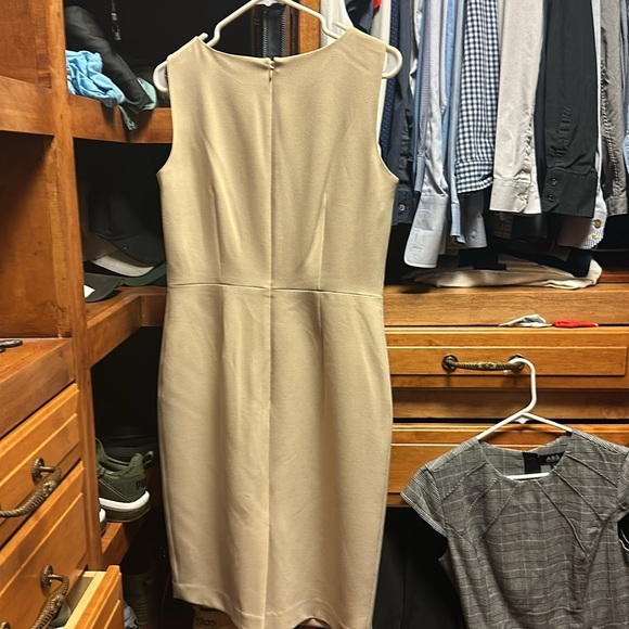 Beige sheath dress.   Fully lined.   Goes well with a  jacket or sweater. - Picture 4 of 6